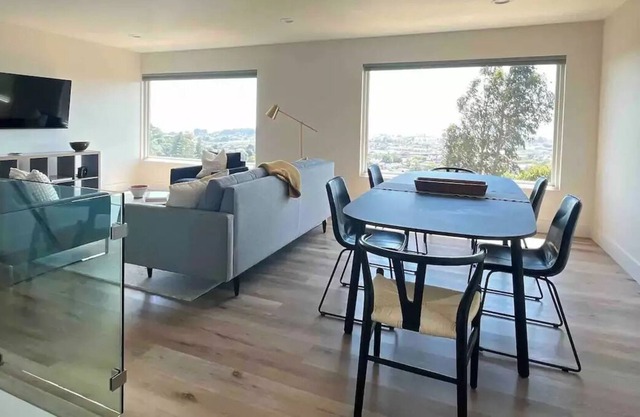 East Bay Mira Vista Retreat