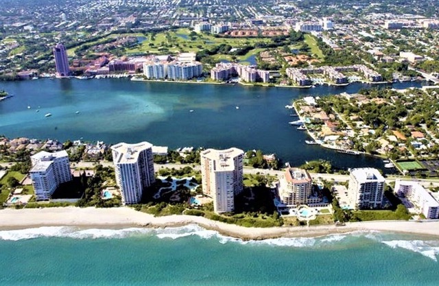 East Boca Raton Getaway- Walk To Downtown Boca Raton, Bike to Beach