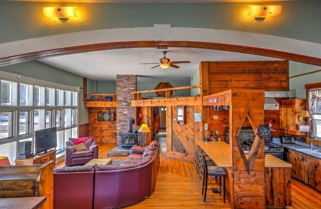 East Burke Home on Kingdom Trails Near Ski Resort