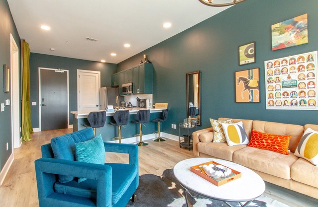 East Nashville-2BR Boutique Stay-Sleeps 5-7 mins DT