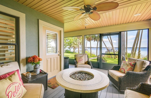 East Palatka Home on St Johns River w/Boat Dock!