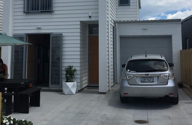 Easy airport stopover or Auckland stay