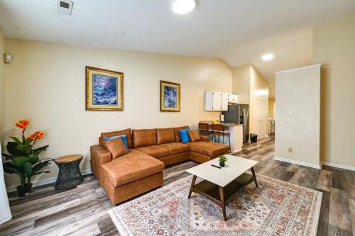 Easy ECU Access Modern Home with Patio!