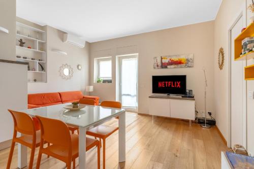 Easy Isola Apartment
