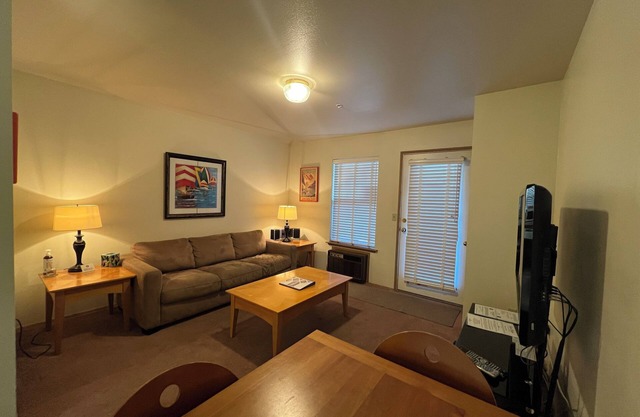 Easy Living - 1 Bedroom, 2 Bathrooms - Lower-Level Condo