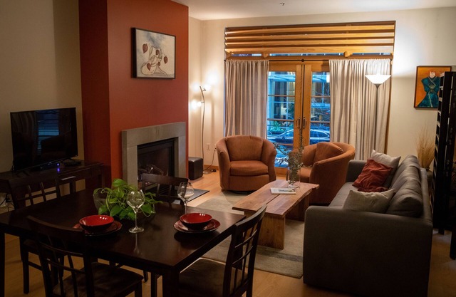 Easy Living in the Heart of Pearl