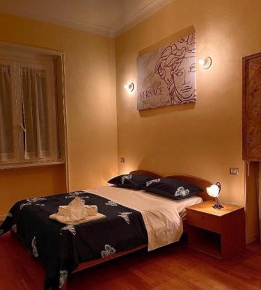 Easy Room italy Balcony Grand Apartments