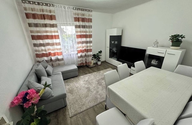 Easy Stay Luxury Apartment 4 BedR/2 BathR