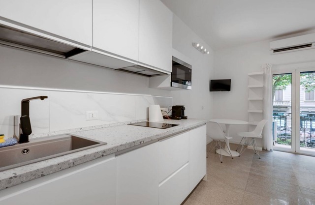 Easylife - Beautiful studio at 10 mins from Duomo