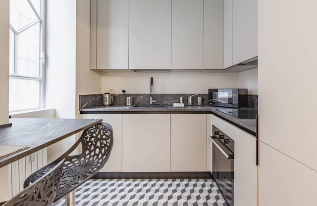 Easylife - Cozy hideaway in the heart of Milan's historic center