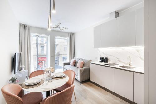 Easylife - Duomo Deluxe Apartments #5-11