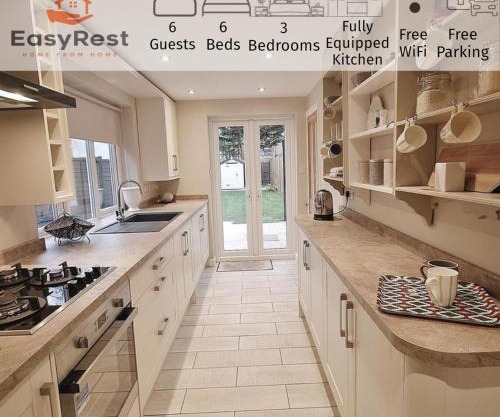 EasyRest Spalding - 6 Beds & Free Parking - Central & Quiet Location - Entire Spacious House