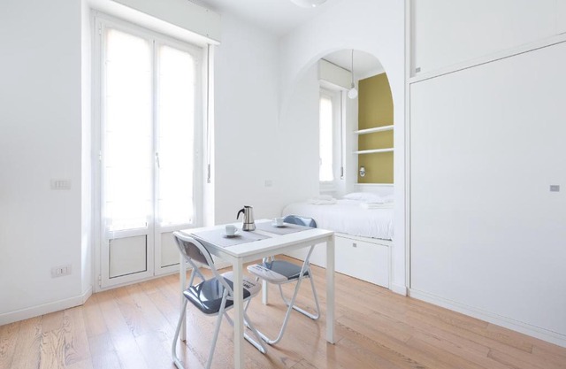 EasyTopStay - Porta Nuova Bright Studio