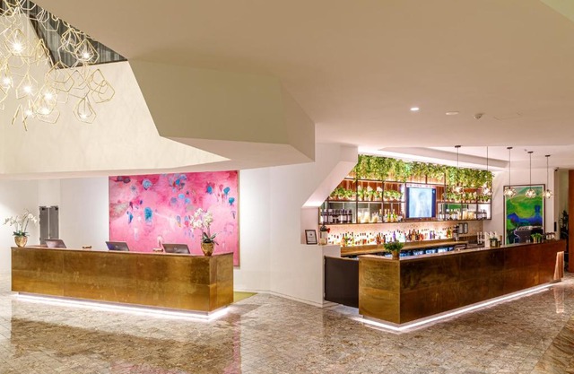 Eatons Hill Hotel