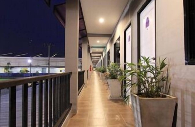 Eazy Motel Bangna