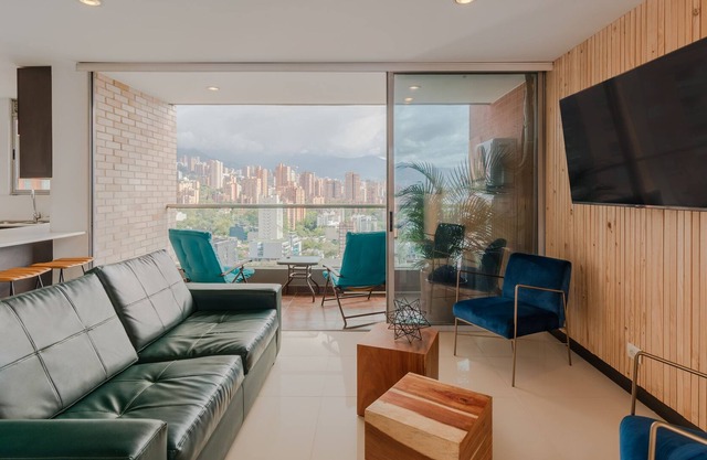 Ebano 1706 - Incredible City Views Near Lleras