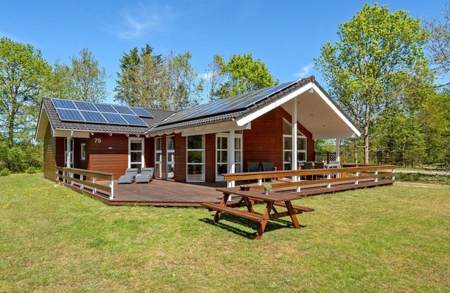 "Ebbi" - 36km from the sea by Interhome