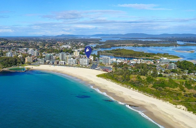 Ebbtide 26 - Opposite Forster Main Beach
