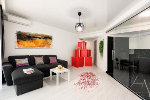 Ebony Elegance I 1 BR apt in Voluntari