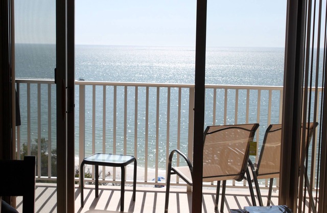 EBT - Luxury 11th floor Direct Gulf Front
