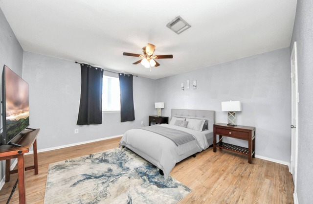 Echelon 3-bedroom Cozy Centerstay with AC, WiFi in Houston - Grand Comfort Spot