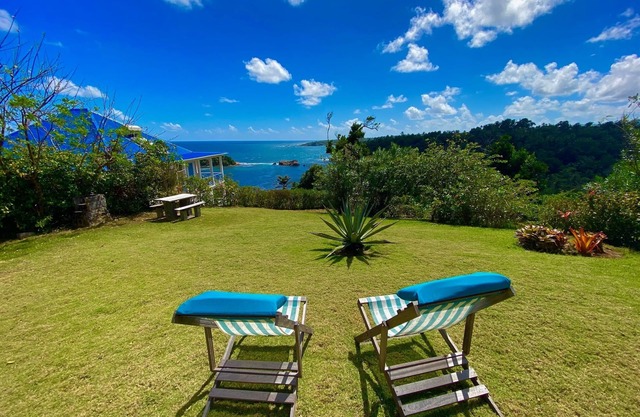 Eco-Cottage 2-bed w/stunning ocean view