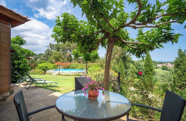 Eco country house near Costa Brava. Garden, pool and views