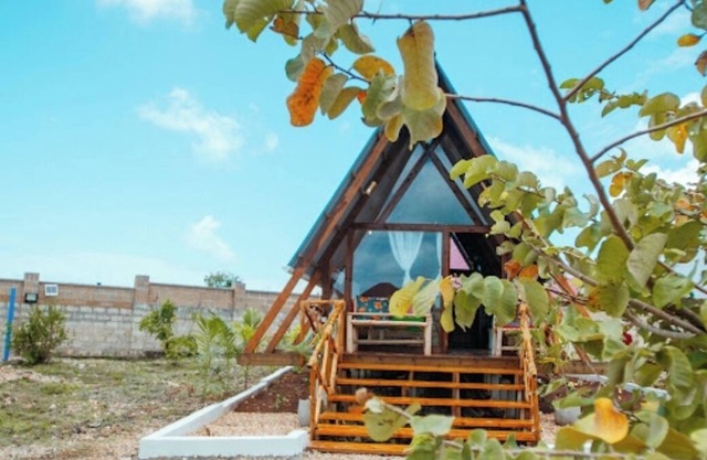 "Eco-Friendly A-Frame Cabin 10min/Nungwi Beach