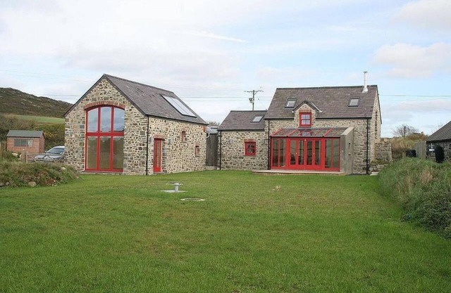Eco-friendly Cottage Situated In Pembrokeshire National Park, Close To St Davids