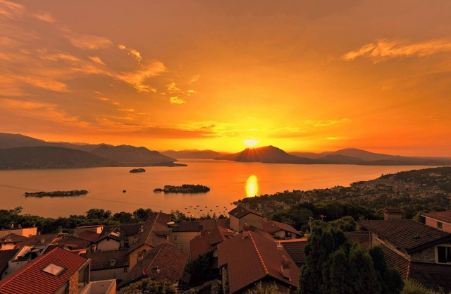 Eco-friendly design, modern comforts and a prime scenic location