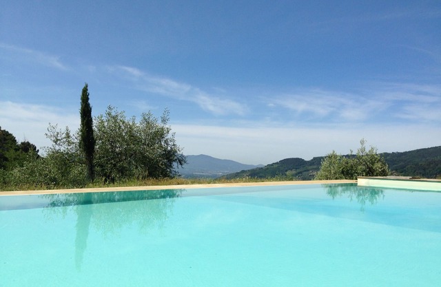 Eco-friendly detached spacious family house with splendid view in Tuscany