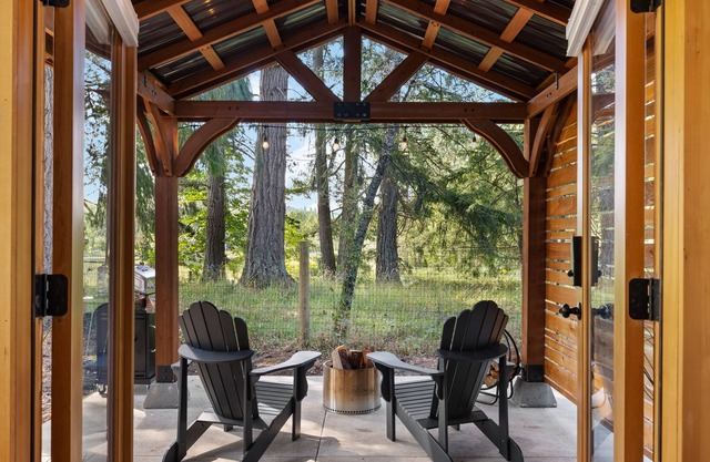 Eco Friendly Tiny Container Home Retreat