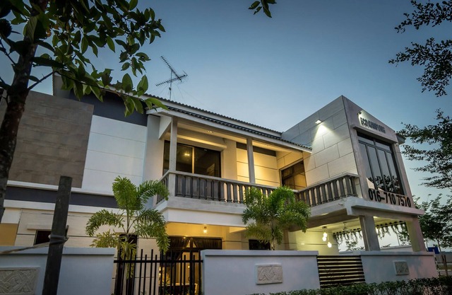 Eco kampung home stay @ austin duta