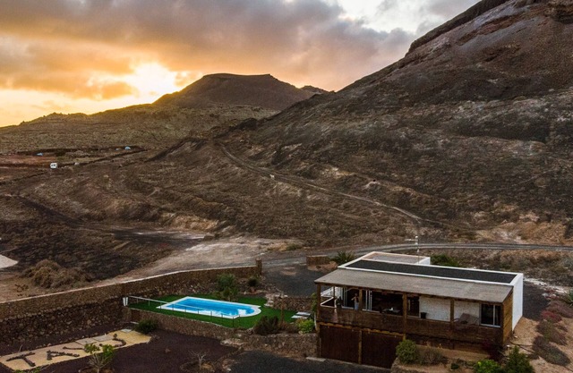 Eco-Villa immersed in a natural park of volcanic origin.
