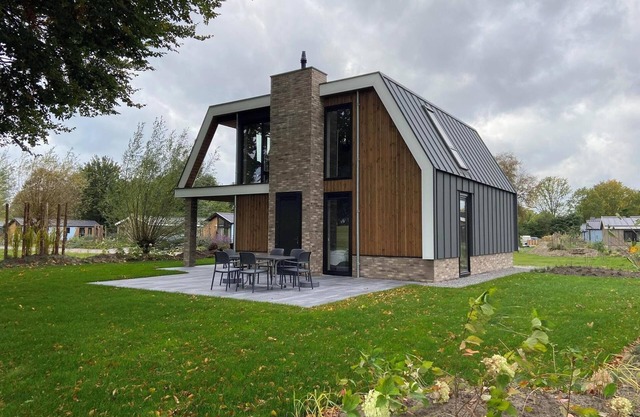 Eco villa with 5 bedrooms and 2 bathrooms