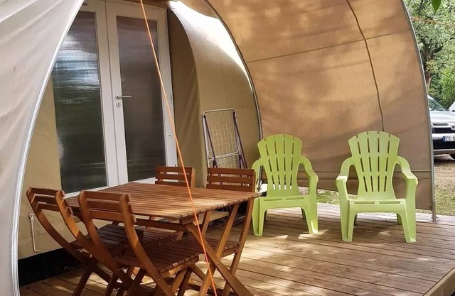 ECOLO COCOSWEET 2 Schlafzimmer + Kochnische + Terrasse - ohne Sanitär 4 Personen