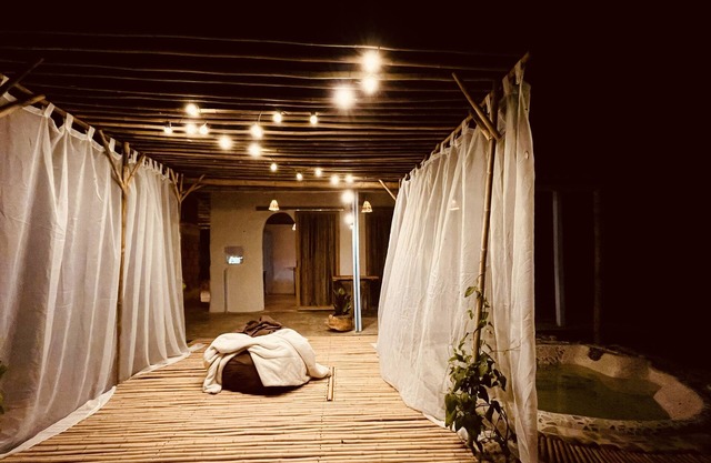EcoLodge on Traditional Colombian Farm with Coffee & River Retreat