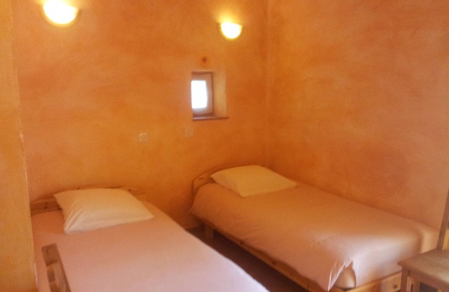 Ecological guesthouse Tallard- Gap-Serre Ponçon: Adonis