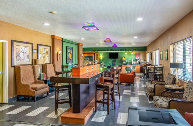 Econo Lodge at Wanamaker