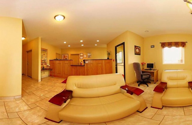 Econo Lodge Inn & Suites Rockmart