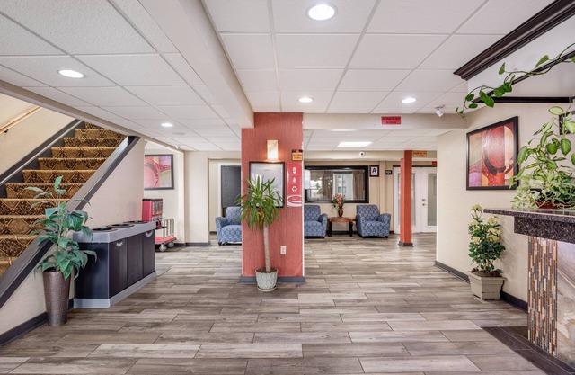 Econo Lodge Milwaukee Airport