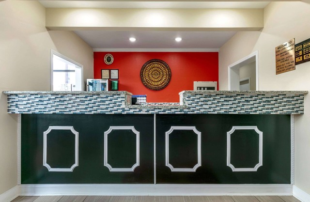 Econo Lodge Northport - Tuscaloosa