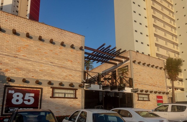 Economy Flat