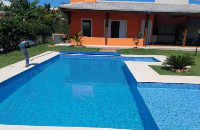 Edícula Chácara com Piscina em Condomínio Fechado