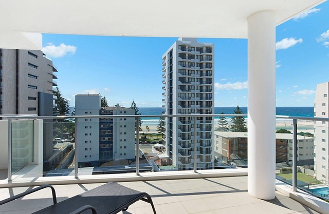 Eden Apartments Unit 901 Easy walk to Twin Towns services club and patrolled beaches with Wi-Fi Inc.