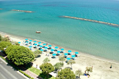 Eden Beach 