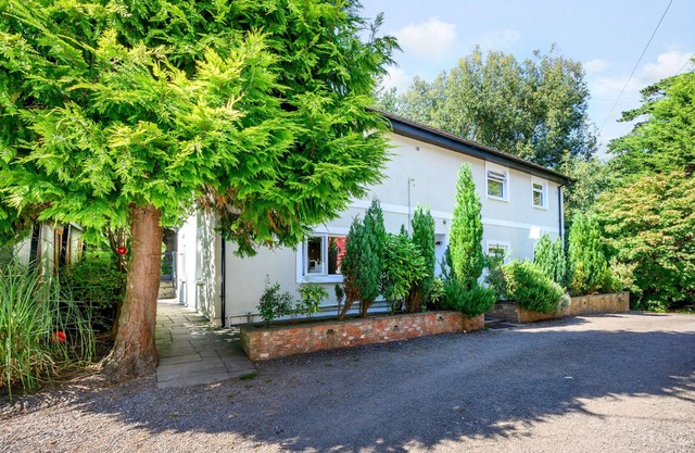EDEN HOUSE, pet friendly, country holiday cottage in Bardsea