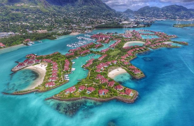 Eden Island Luxury Accommodation