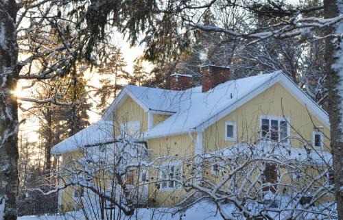 Eden's Garden Cottages