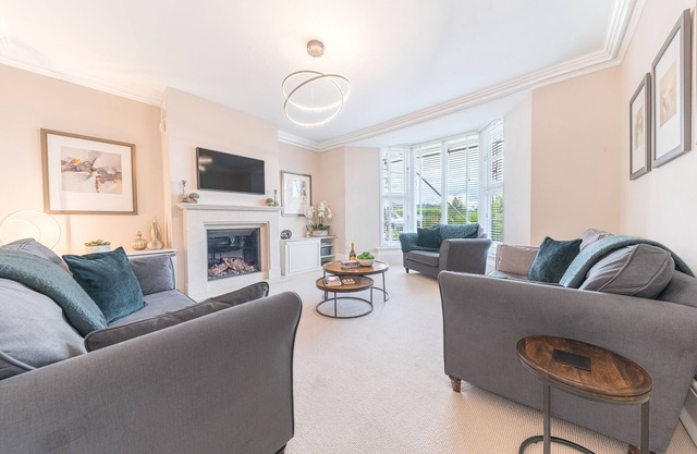 Edge Mere Apartment - sleeps 4 guests in 2 bedrooms